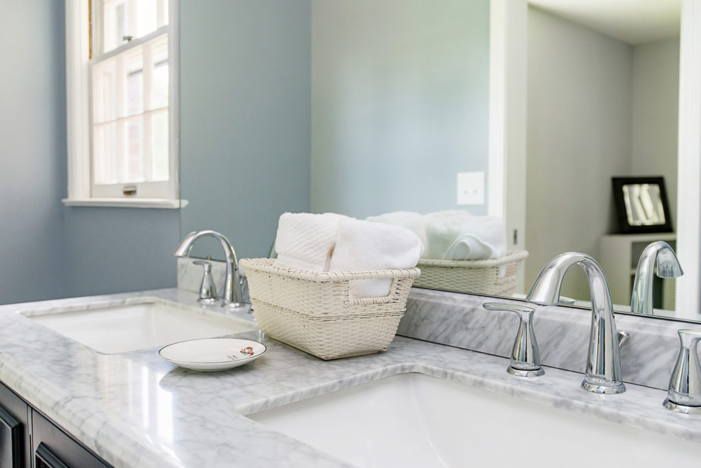 27_Bathroom 2